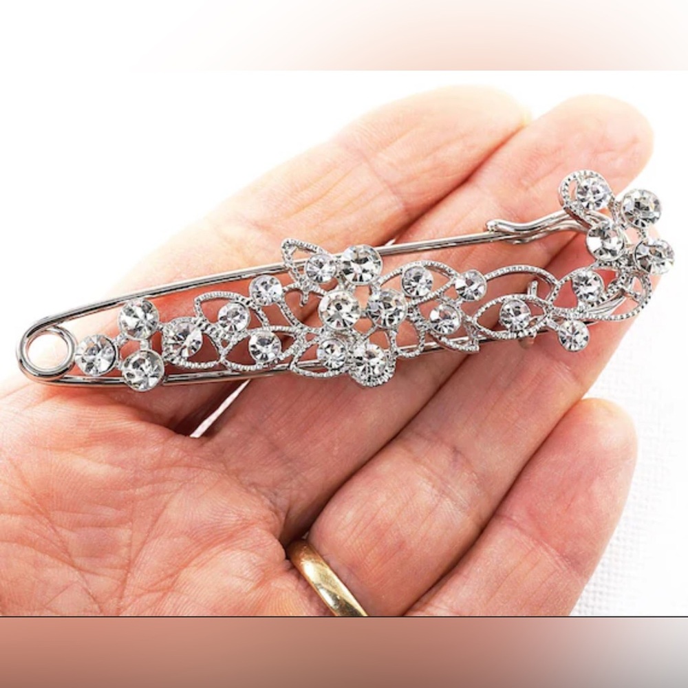 Elegant Silver Floral Brooch; NWOT
